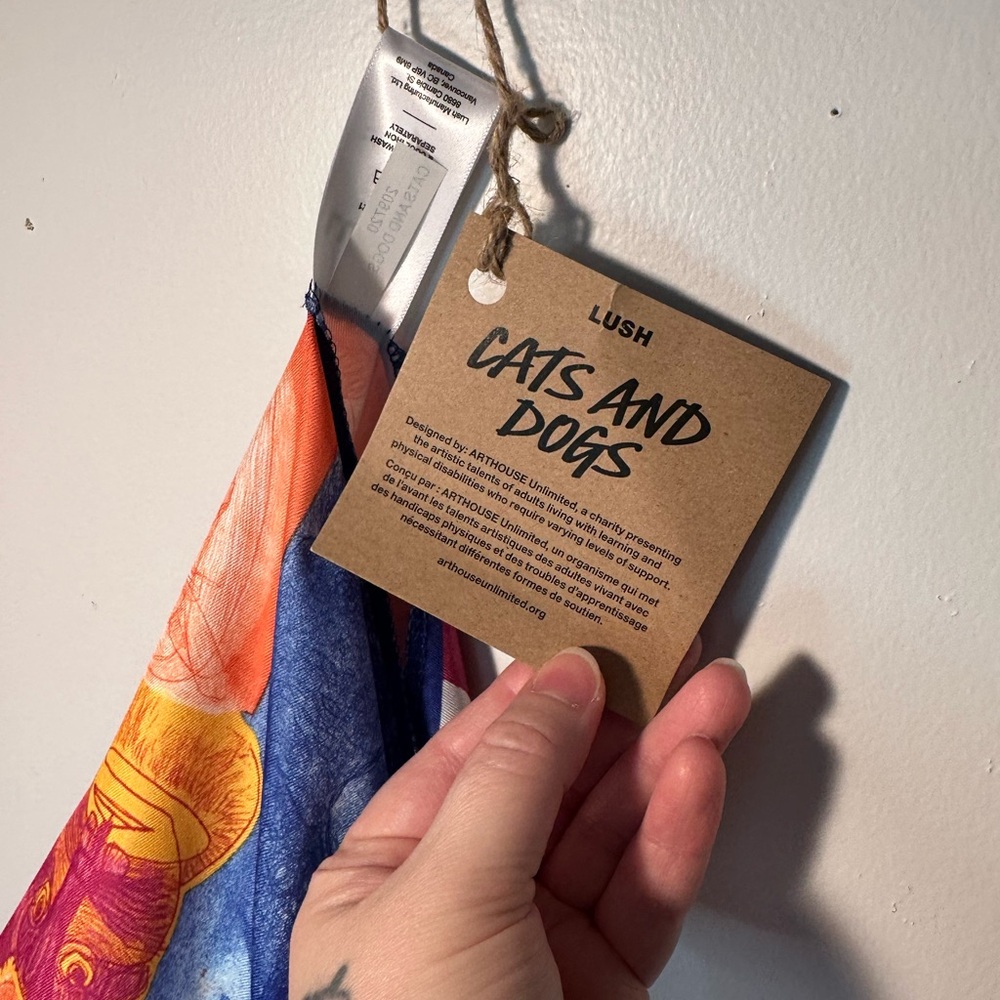 Lush 3-in-1 “Cats and Dogs”